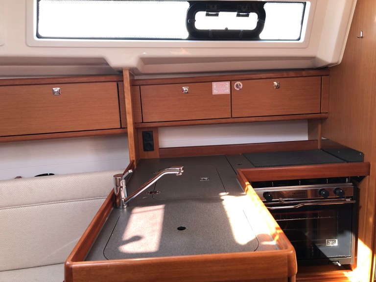 Image of Althea yacht #9