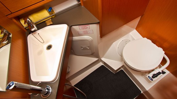 Image of Artina yacht #18