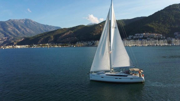 Image of Santiago yacht #3