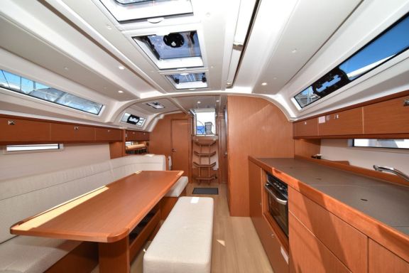 Image of Nixie yacht #22