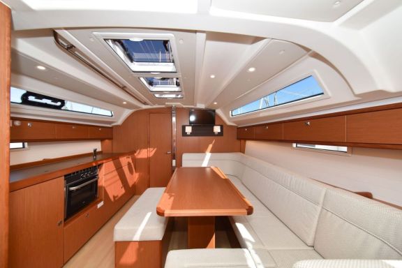 Image of Nixie yacht #25