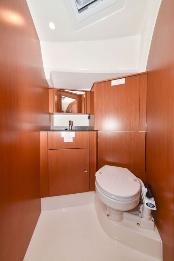 Image of Nixie yacht #37