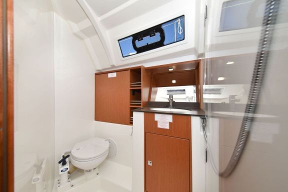 Image of Nixie yacht #38