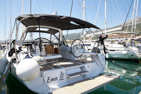 Image of Ema III yacht #3