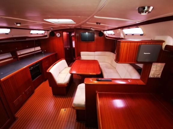 Image of Gin yacht #3