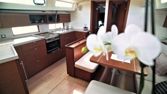 Image of Aeolian Melody yacht #14