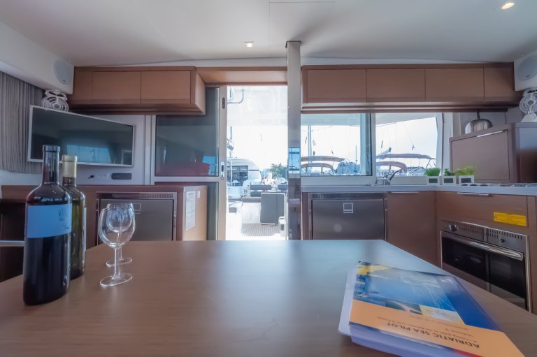 Image of Chingi Lingy yacht #10