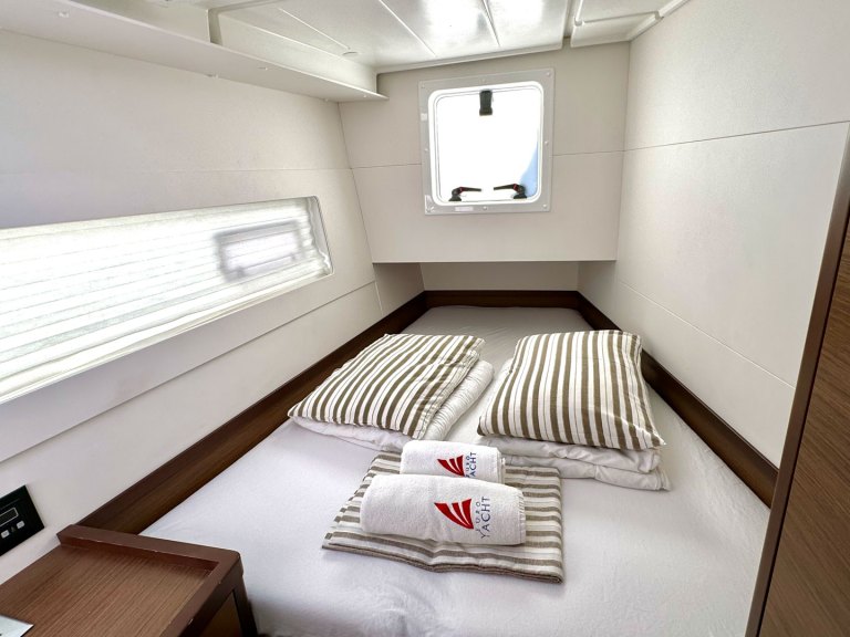 Image of Chingi Lingy yacht #12
