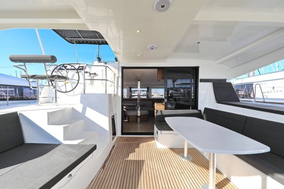 Image of Sea Ya yacht #13