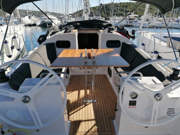 Image of Top Secret yacht #5