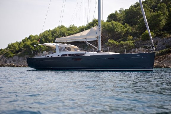 Image of Queen Axiera (crewed) yacht #5