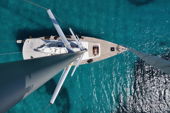 Image of Queen Axiera (crewed) yacht #9