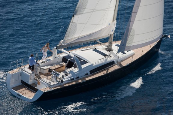 Image of Queen Axiera (crewed) yacht #3