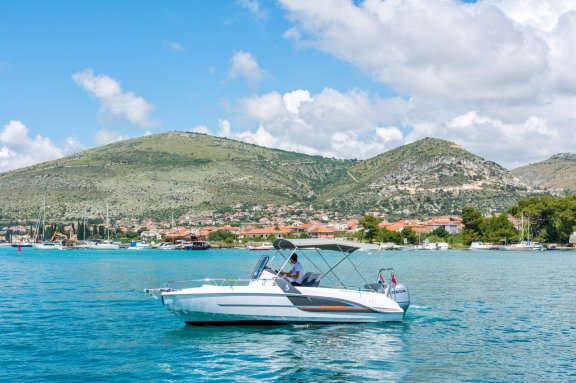 Image of No Name yacht #11