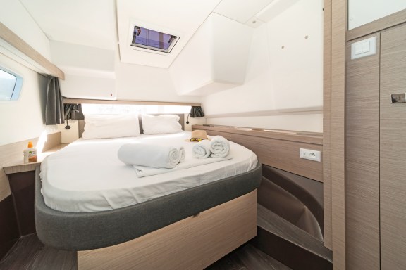 Image of E.S. II yacht #18