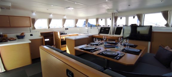 Image of The Full House yacht #11