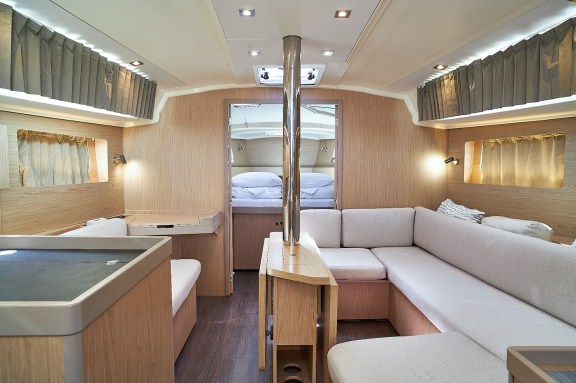 Image of White Beauty yacht #5