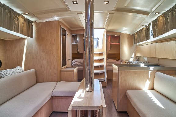 Image of White Beauty yacht #4