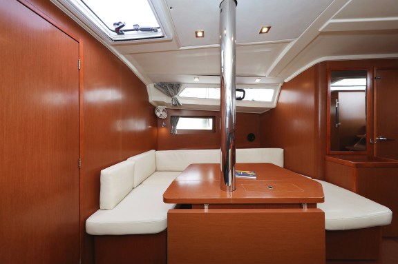 Image of Dream Course yacht #16