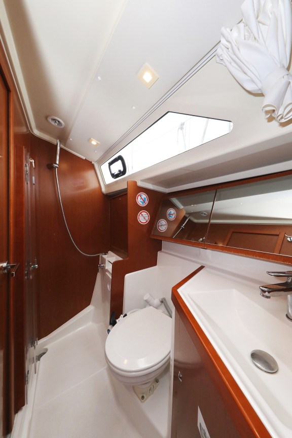 Image of Dream Course yacht #33