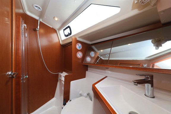 Image of Dream Course yacht #35