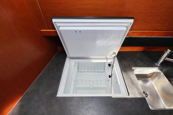 Image of Melanie yacht #41