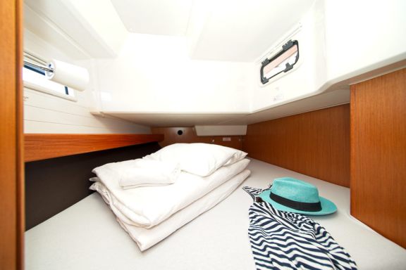 Image of MH 58 yacht #9