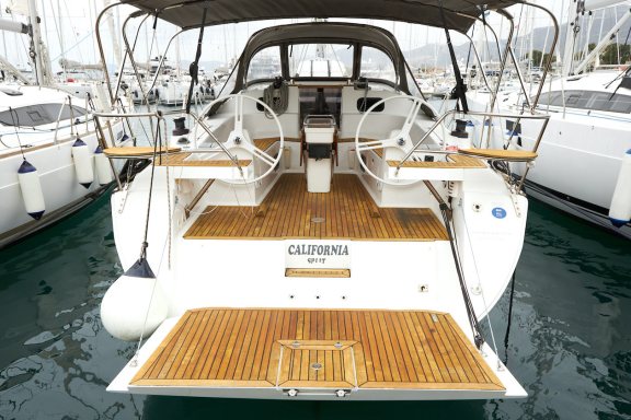 Image of California yacht #3
