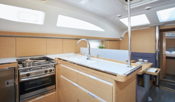 Image of California yacht #14