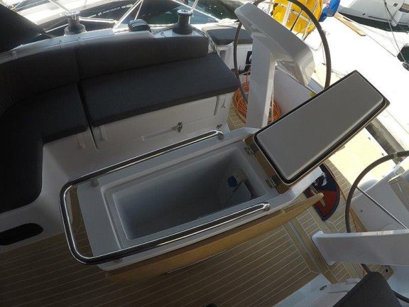 Image of Podatok Too yacht #7