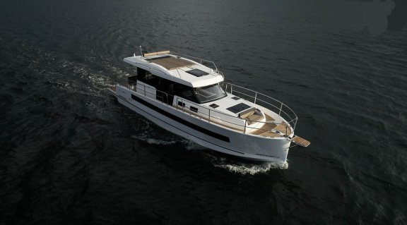 Image of Maya Bay 3 yacht #4