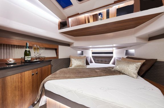 Image of Maya Bay 3 yacht #18