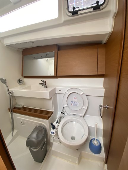 Image of Lornia yacht #14