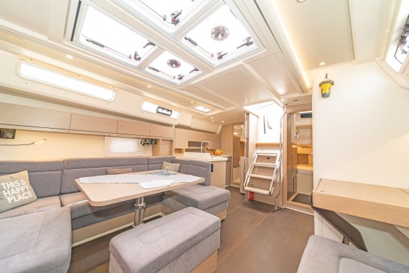 Image of Meraki of London yacht #10