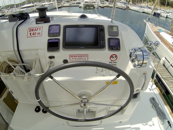 Image of Bob Cat yacht #10