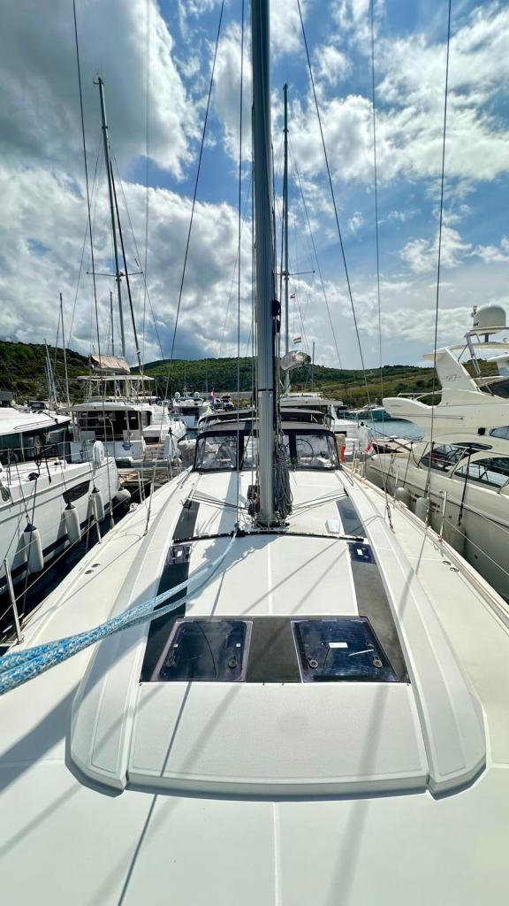 Image of Full Moon yacht #9