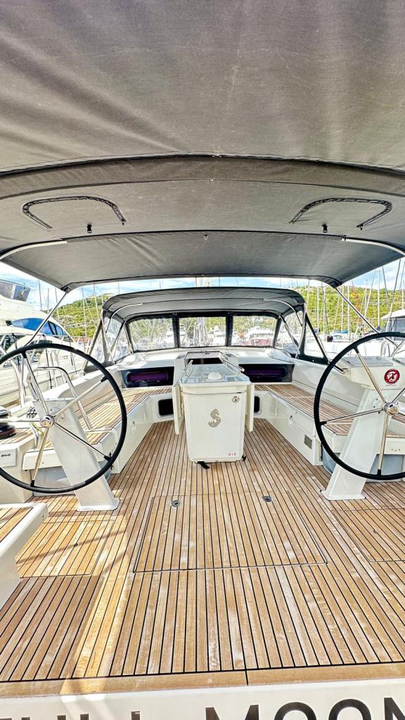 Image of Full Moon yacht #11