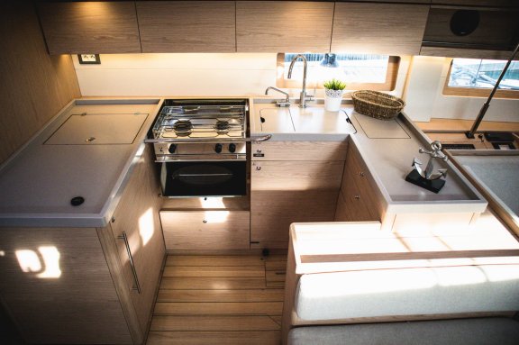 Image of Full Moon yacht #14