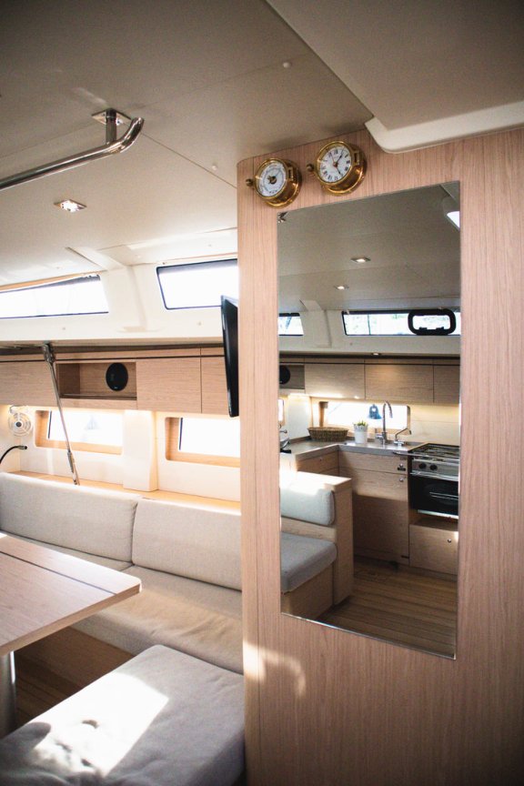 Image of Full Moon yacht #17