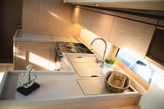 Image of Full Moon yacht #20