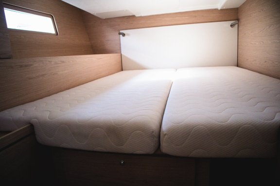 Image of Full Moon yacht #25