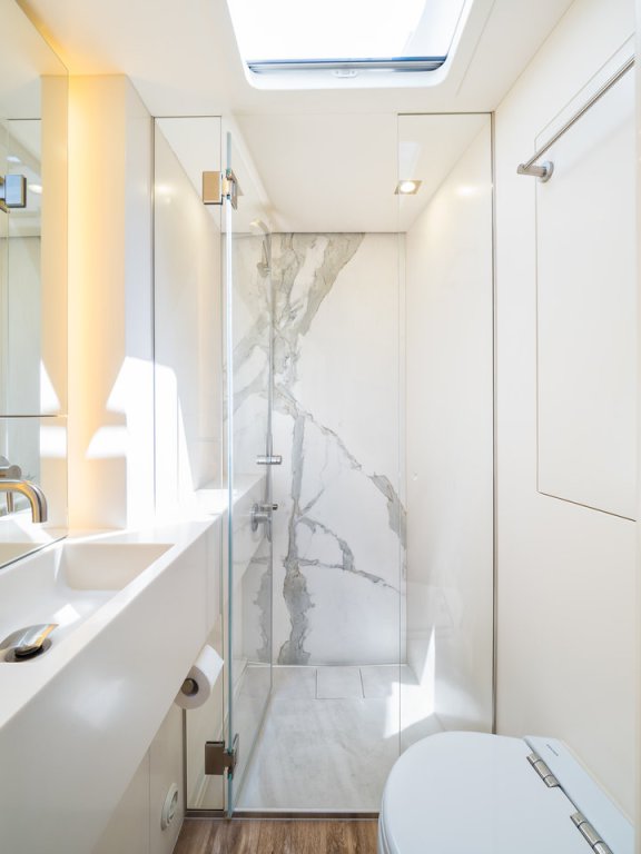 Image of Vulpino yacht #22