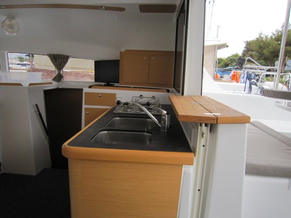 Image of ThunderCat yacht #13