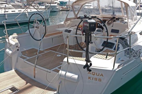 Image of Aqua Kiss yacht #3