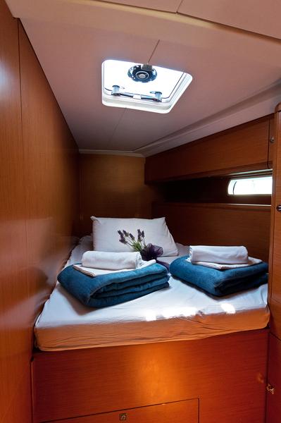 Image of Aqua Kiss yacht #15