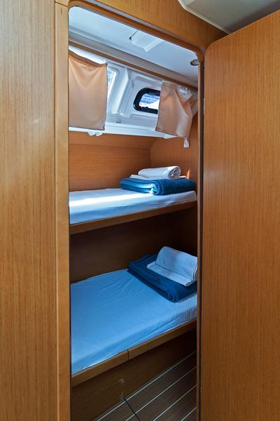 Image of Aqua Kiss yacht #12