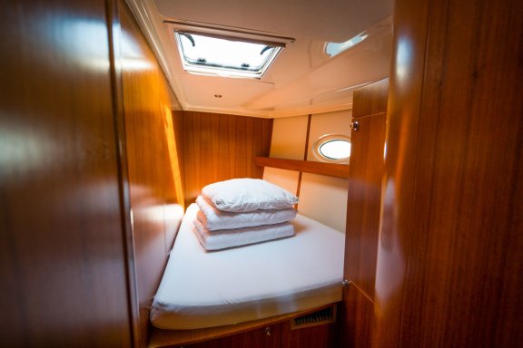 Image of Lenka yacht #11