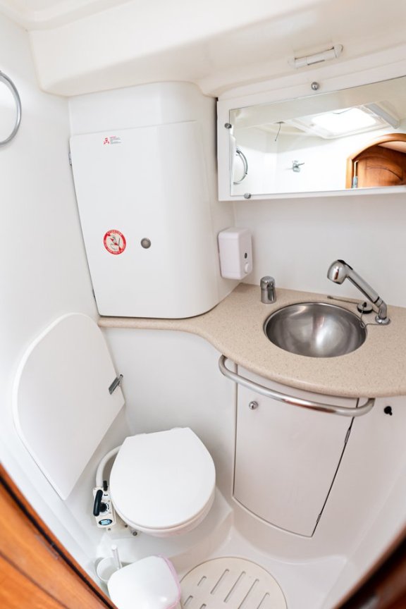 Image of Evita yacht #15