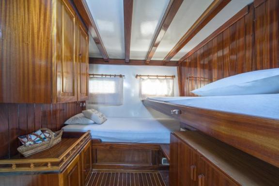 Image of Atalanta yacht #24