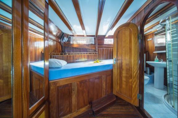 Image of Atalanta yacht #28